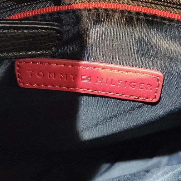 Tommy Hilfiger Crossbody Bag - Picture 7 of 12